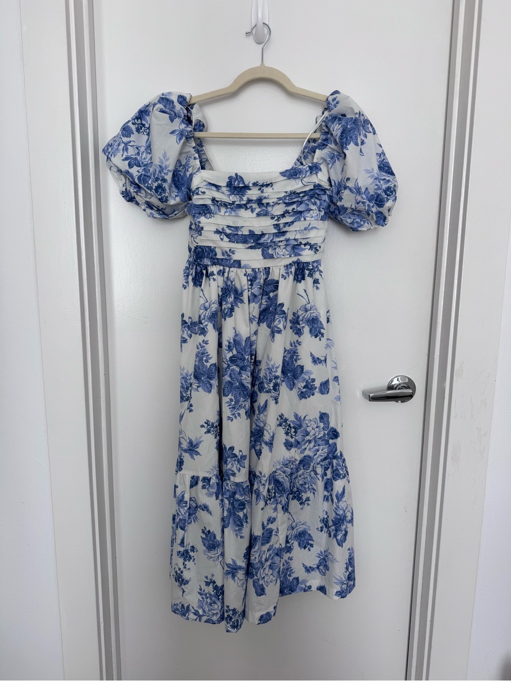 NWT Abercrombie Emerson Puff Sleeve Dress XSP